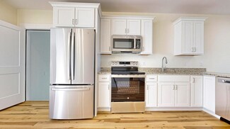 11 Viking Ln Unit 8, Westbrook, ME 04092