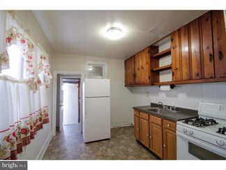 1207 Lobdell St, Wilmington, DE 19801