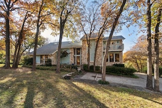 2913 S Broken Bow Rd, Edmond, OK 73013