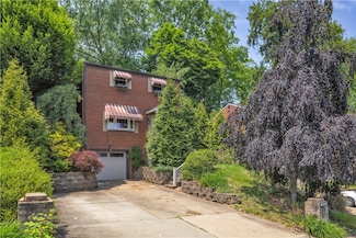 2389 High Oak Dr, Pittsburgh, PA 15220