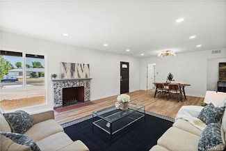 14900 Blackhawk St, Mission Hills, CA 91345