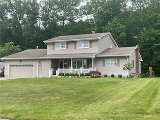 5754 Yorktown Ln, Youngstown, OH 44515