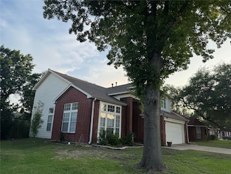 2875 Ironwood Dr, Grand Prairie, TX 75052