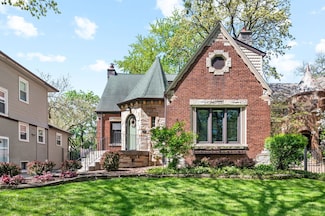 9046 S Pleasant Ave, Chicago, IL 60643