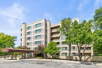 770 N 93rd St Unit 3B2, Omaha, NE 68114