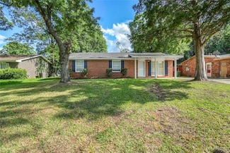 5736 Roxboro Dr, Montgomery, AL 36117