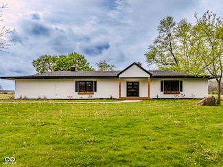 5707 S Burlington Dr, Muncie, IN 47302