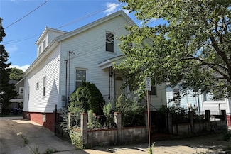 18 Wyatt St, Providence, RI 02905
