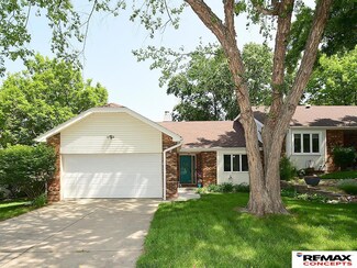 1730 Trelawney Dr, Lincoln, NE 68512