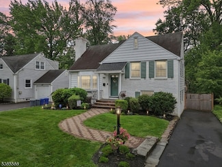942 Summit Ave, Westfield, NJ 07090