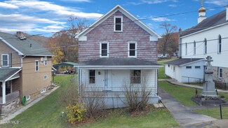 174 3rd St, Vintondale, PA 15961