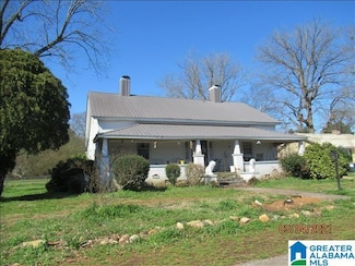 597 White Plains Rd, Anniston, AL 36207