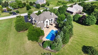 5N424 W Lakeview Cir, Saint Charles, IL 60175