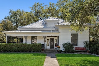 1205 Park St, Greenville, TX 75401