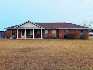 1903 Denny Dr, Deatsville, AL 36022