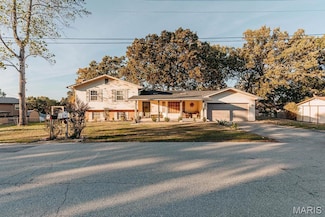 103 Carolyn St, Waynesville, MO 65583