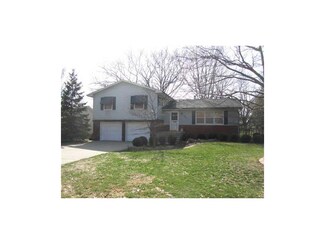 307 Mahaska Dr, Iowa City, IA 52246