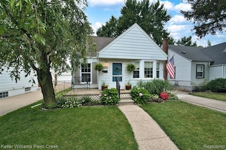2259 Cambridge Rd, Berkley, MI 48072
