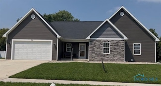 749 Parkside Dr, Wauseon, OH 43567