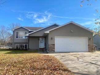 705 Lilac Dr, Woodville, WI 54028