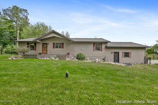 13077 19 Mile Rd, Gowen, MI 49326
