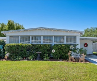 107 Holiday Ln, Auburndale, FL 33823