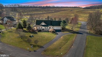 14 Daufuskie Ln, Inwood, WV 25428