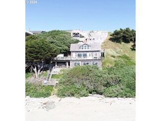 1490 Beach Loop Dr SW, Bandon, OR 97411