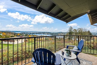 3320 Narrows View Ln NE Unit 204, Bremerton, WA 98310