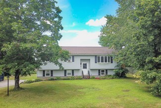 34 Frankwood Dr, Winslow, ME 04901