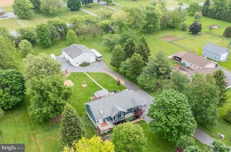 895 Canal Rd, Womelsdorf, PA 19567
