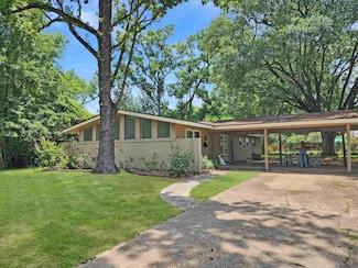 468 College Hill Dr, Baton Rouge, LA 70808
