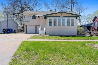 727 W 3rd St, Appleton, WI 54914