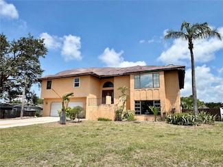 1611 Robbins Rd, Nokomis, FL 34275