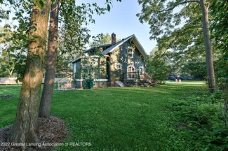 3126 N Grand River Ave, Lansing, MI 48906