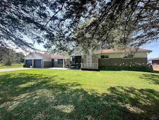 1617 Mcalpine Dr, Mount Morris, MI 48458