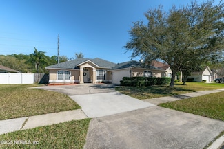 4987 Grand Lakes Dr N, Jacksonville, FL 32258
