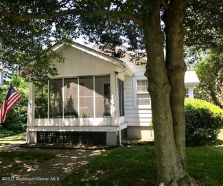 716 Wall Rd, Spring Lake, NJ 07762