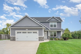8442 Cottonwood Dr, Freeland, MI 48623