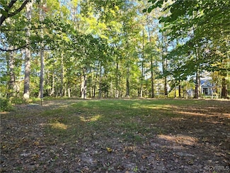 197C Levering Ln, Weems, VA 22576