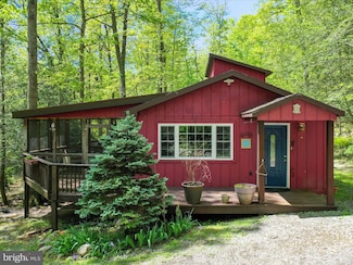 47 Timberline Dr, Lost City, WV 26810