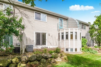 69 Ponwood Cir, Madison, WI 53717