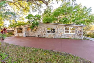 3027 Maplewood Ave, Lakeland, FL 33803