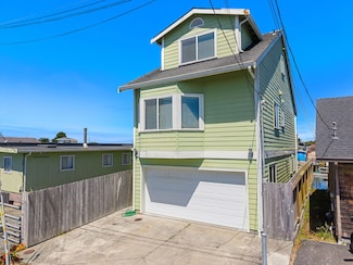 14 Crab St, Eureka, CA 95503