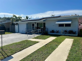 262 SW 8th St, Dania, FL 33004