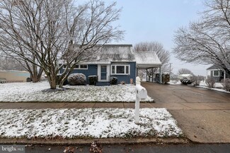 135 Oakleigh Dr, York, PA 17402