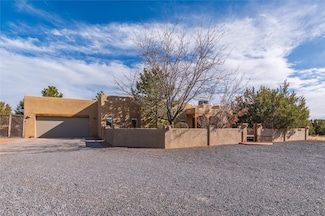 12 Estancia Ct, Santa Fe, NM 87506