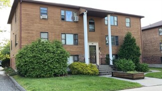 60 Chapin St Unit R, Holyoke, MA 01040
