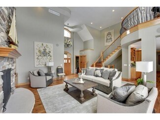 3149 Lake Shore Blvd, Wayzata, MN 55391