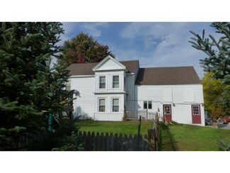11 High St, Winchester, NH 03470